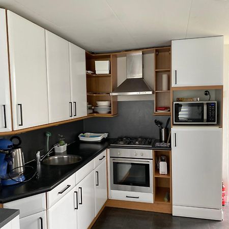 Ruime Chalet Midden In De Natuur In Lith Luaran gambar
