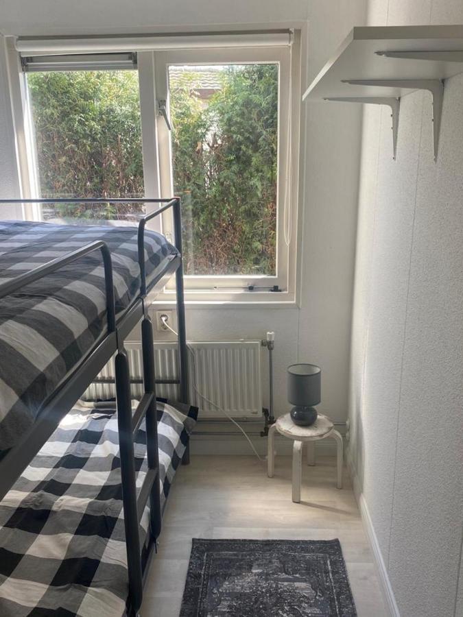 Ruime Chalet Midden In De Natuur In Lith Luaran gambar