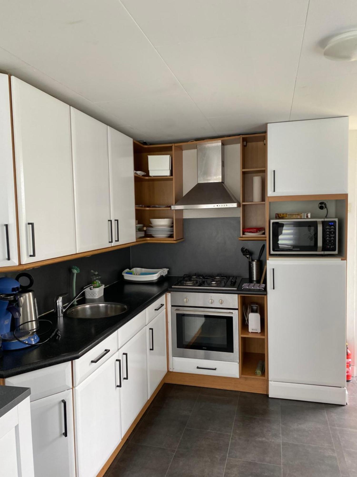 Ruime Chalet Midden In De Natuur In Lith Luaran gambar